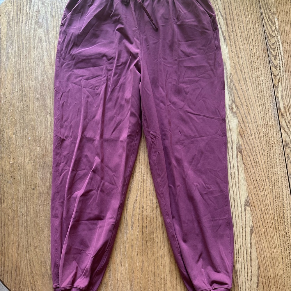 Lululemon Women’s Stretch High Rise Jogger